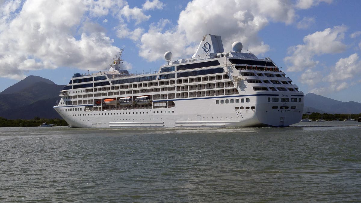 'Unbelievable' environmental impact on Great Barrier Reef caused by cruise ships, conservationists say